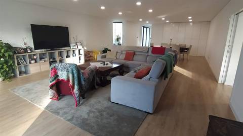 Moradia T3 com Piscina em Moledo