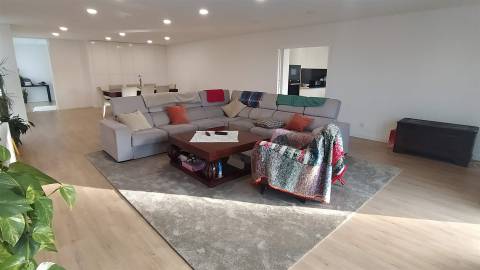 Moradia T3 com Piscina em Moledo