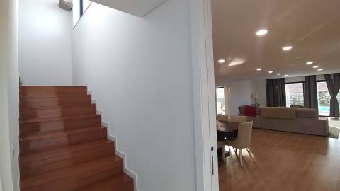 Moradia T3 com Piscina em Moledo