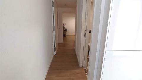 Moradia T3 com Piscina em Moledo