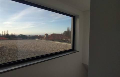 Moradia T3 com Piscina em Moledo