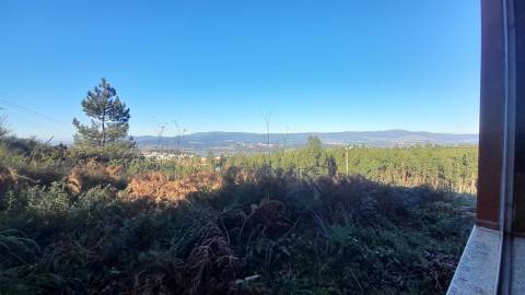 Moradia T3 Moderna com Piscina Privada – Loivo, Vila Nova De Cerveira