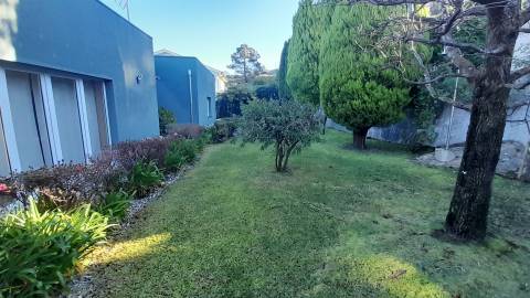 Moradia T3 Moderna com Piscina Privada – Loivo, Vila Nova De Cerveira