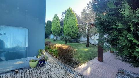 Moradia T3 Moderna com Piscina Privada – Loivo, Vila Nova De Cerveira