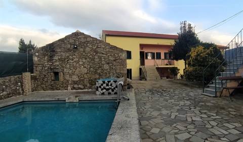 Moradia Isolada T4+3 Venda em Vilar de Mouros,Caminha