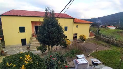 Moradia Isolada T4+3 Venda em Vilar de Mouros,Caminha