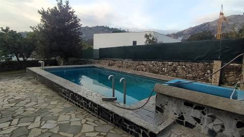 Moradia Isolada T4+3 Venda em Vilar de Mouros,Caminha