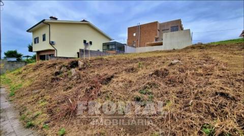 Terreno Urbano para Construção | Coronado (São Romão e São Mamede), Trofa, Porto