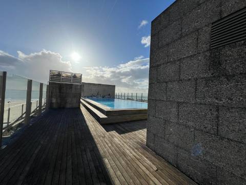 T4 c/ piscina - 1º linha Mar - Matosinhos