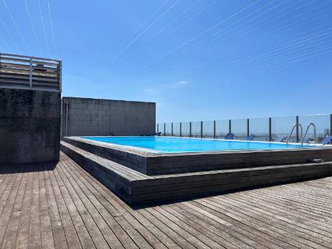 T4 c/ piscina - 1º linha Mar - Matosinhos