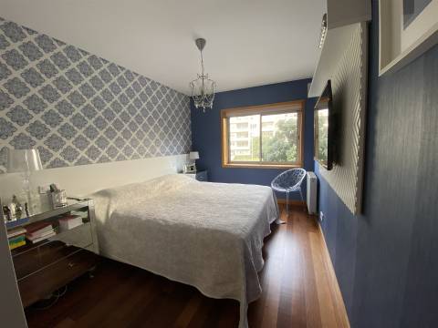 T4 c/ piscina - 1º linha Mar - Matosinhos