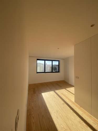 Moradia T4 c/ elevador - Matosinhos