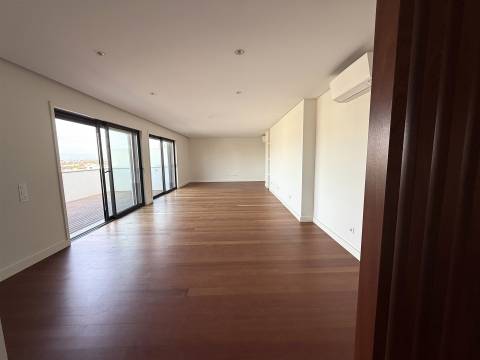 Apartamento T4 Penthouse - Matosinhos