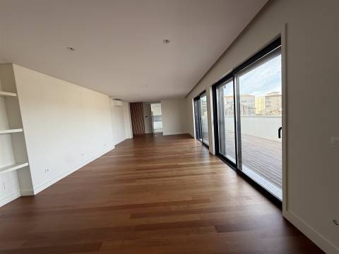 Apartamento T4 Penthouse - Matosinhos