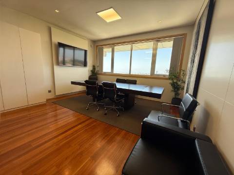 Escritório T2 Venda em Matosinhos e Leça da Palmeira,Matosinhos