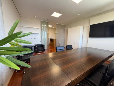 Escritório T2 Venda em Matosinhos e Leça da Palmeira,Matosinhos