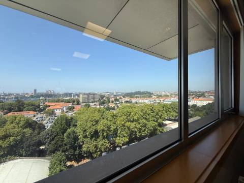 Escritório T2 Venda em Matosinhos e Leça da Palmeira,Matosinhos