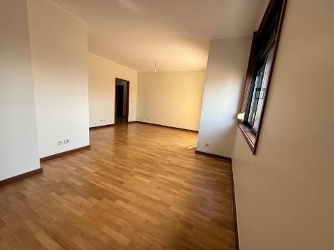 Apartamento T2 Venda em Paranhos,Porto