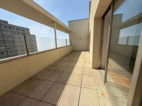 Apartamento T4 Venda em Matosinhos e Leça da Palmeira,Matosinhos