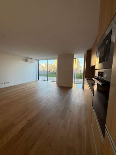 T2 Nautilus IV C/Terraço e Jardim (175m2)