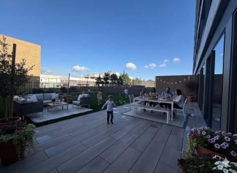 T2 Nautilus IV C/Terraço e Jardim (175m2)