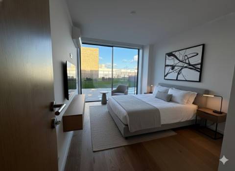 T2 Nautilus IV C/Terraço e Jardim (175m2)