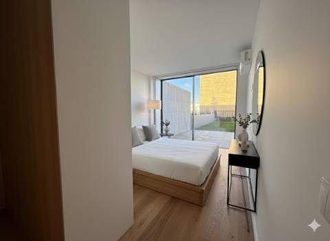 T2 Nautilus IV C/Terraço e Jardim (175m2)