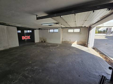 T3 Vila do Conde - terraço e Box - a 350m da praia