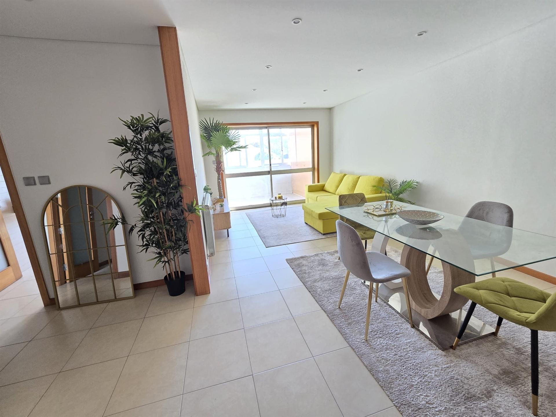 T3 Vila do Conde - terraço e Box - a 350m da praia