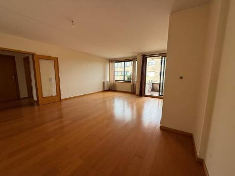 Apartamento T3 Venda em São Mamede de Infesta e Senhora da Hora,Matosinhos