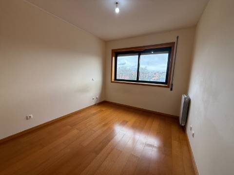 Apartamento T3 Venda em São Mamede de Infesta e Senhora da Hora,Matosinhos