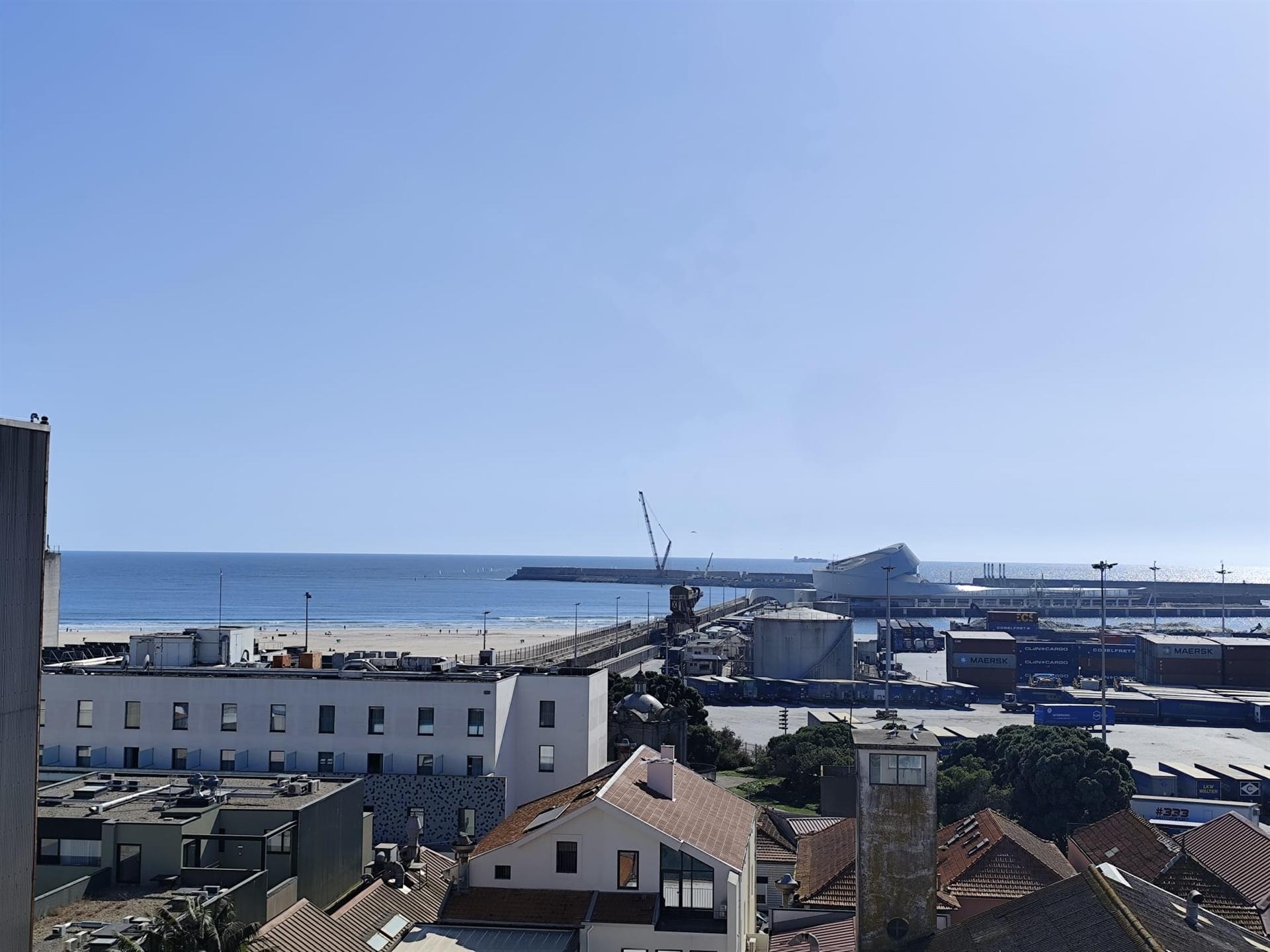 Excelente T2 para Arrendamento junto à Praia de Matosinhos