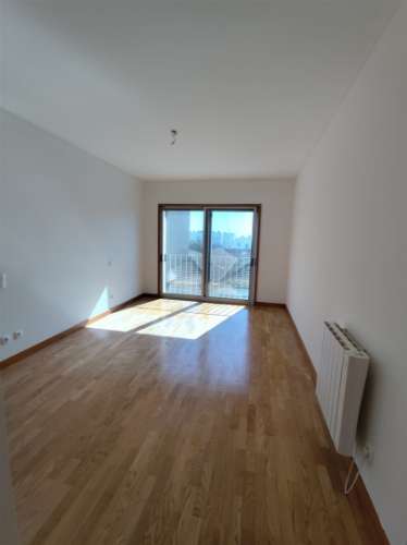 Excelente T2 para Arrendamento junto à Praia de Matosinhos