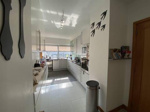 Apartamento T4 Venda em Matosinhos e Leça da Palmeira,Matosinhos