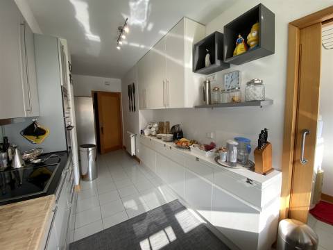 Apartamento T4 Venda em Matosinhos e Leça da Palmeira,Matosinhos