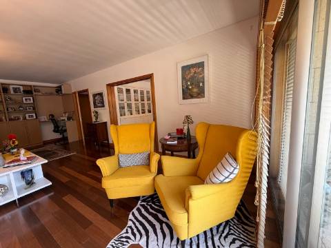 Apartamento T4 Venda em Matosinhos e Leça da Palmeira,Matosinhos