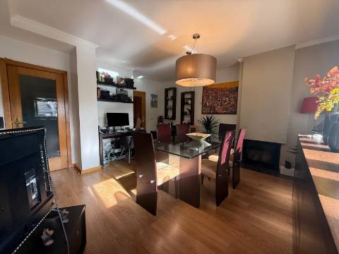 Apartamento T3 Venda em Cidade da Maia,Maia