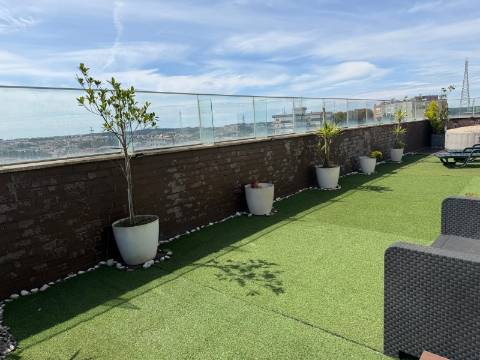 Apartamento T4 Venda em Milheirós,Maia