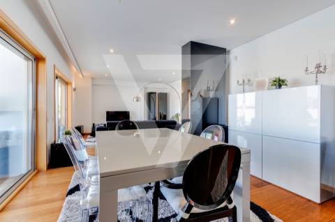 Penthouse T4 á Venda no Porto - Maia - Pedrouços.