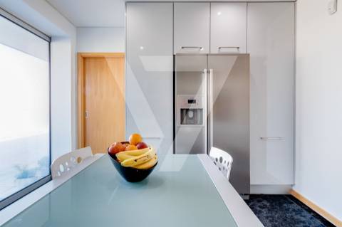 Penthouse T4 á Venda no Porto - Maia - Pedrouços.