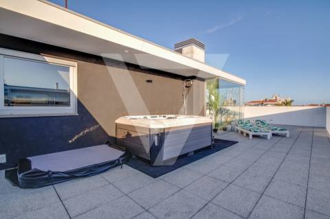Penthouse T4 á Venda no Porto - Maia - Pedrouços.