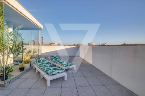 Penthouse T4 á Venda no Porto - Maia - Pedrouços.