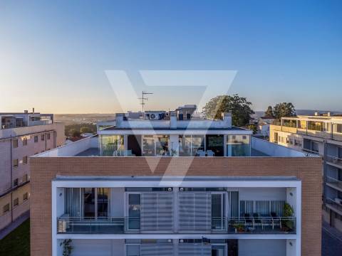Penthouse T4 á Venda no Porto - Maia - Pedrouços.