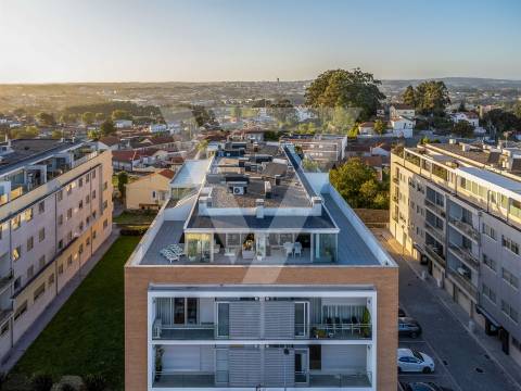 Penthouse T4 á Venda no Porto - Maia - Pedrouços.