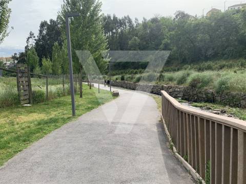 Terreno à Venda Junto ao Passadiço em Rio Tinto - Gondomar