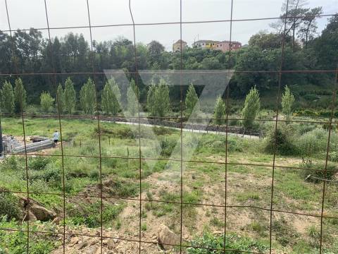 Terreno à Venda Junto ao Passadiço em Rio Tinto - Gondomar