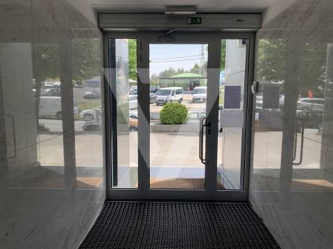 Loja/Escritório à Venda em Ermesinde - Valongo