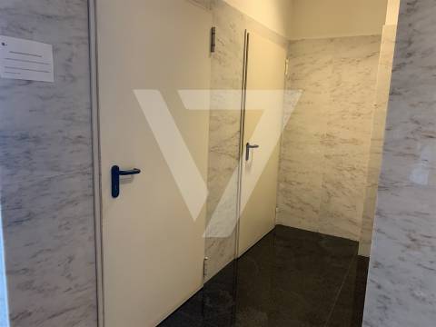 Loja/Escritório à Venda em Ermesinde - Valongo