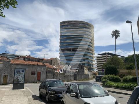 Loja / Escritório à Venda em Pinheiro Manso - Porto