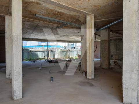 Espaço Comercial à Venda em Gondomar.